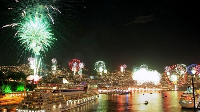 10-Luxury-Travel-destinations-for-New-years-Eve-Madeira-700x390