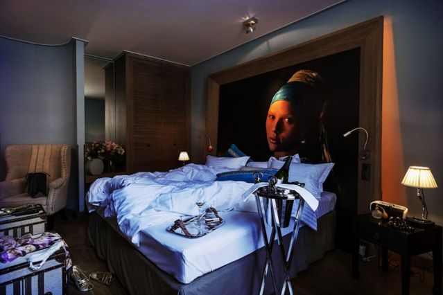 Luxury_Suites_You_Must_Book_for_ Summer_Holidays_ 2014__Hungarian-Hotel-room-with-pop-art-influences-of-Andy-Warhol