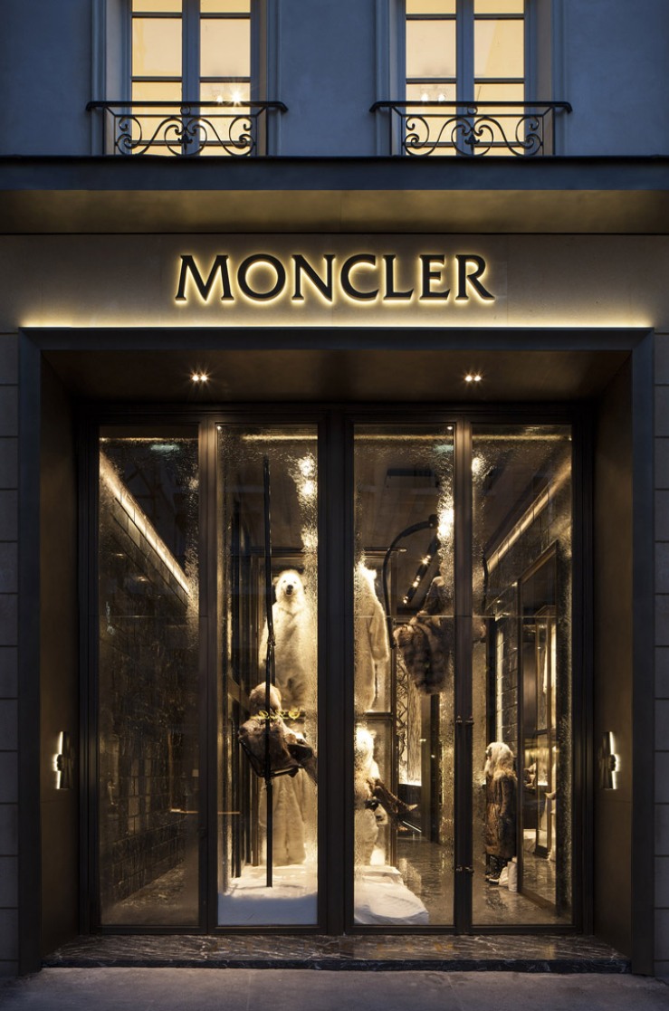 Spectacular_ fashion_boutiques_ interiors- 2014-Moncler-Store-Paris-01