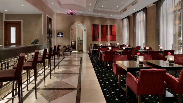 Luxury-Suites-to- book-for- Perfect Summer-Holidays-Kempinski-Hotel-Le-Salon-Bar-and-Lounge-in-Vilnius-Old-Town (1)