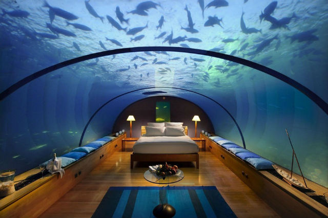 Top-5-Wildest-Hotels-in-the-World-Poseidon-1