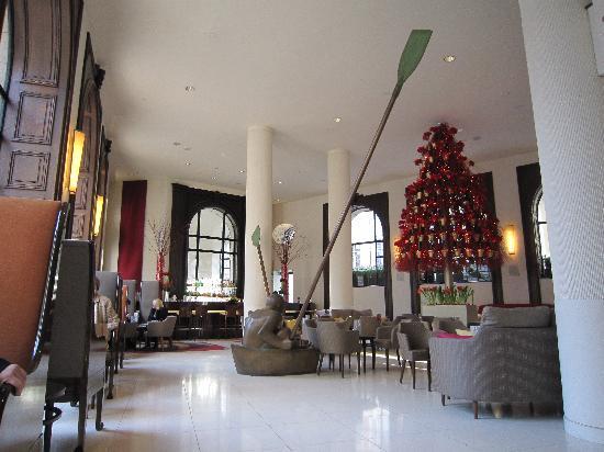 Design_Contract_Best Hotels_to_spend_your_Christmas_Season_Image12
