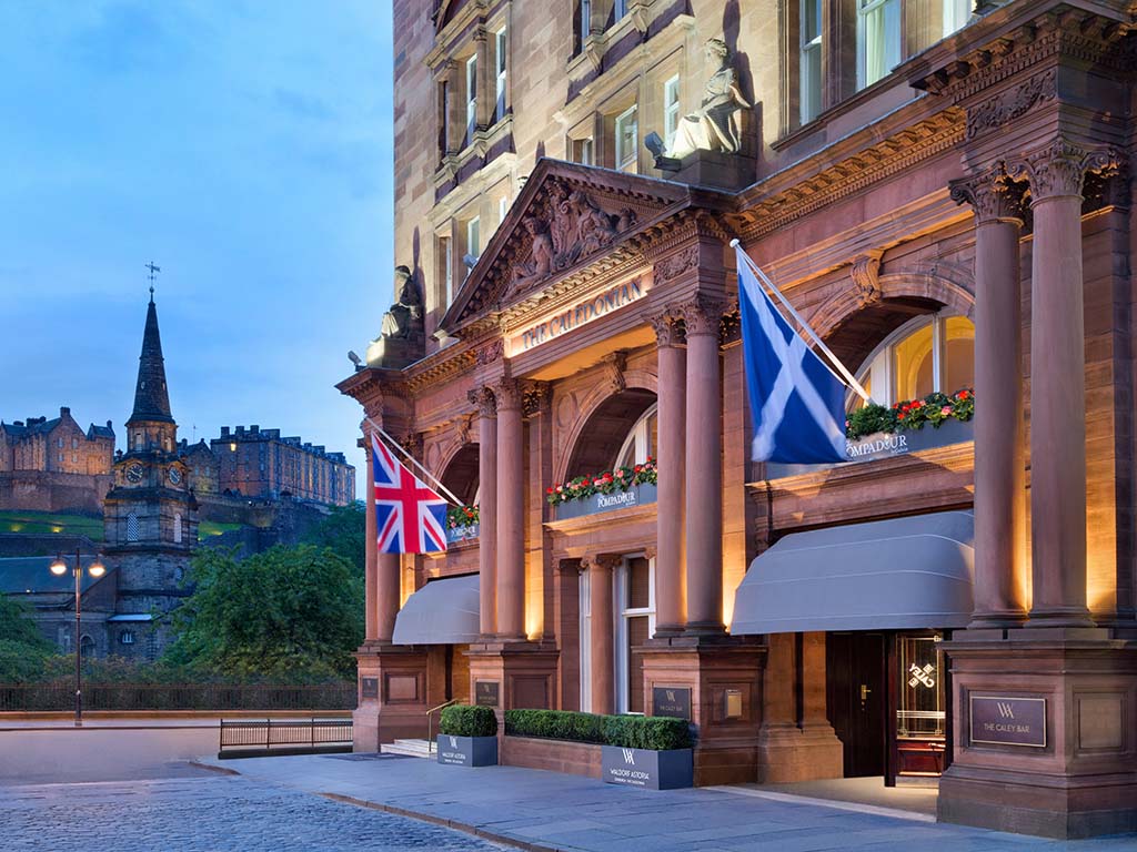Design_Contract_Best Hotels_to_spend_your_Christmas_Season_Image8