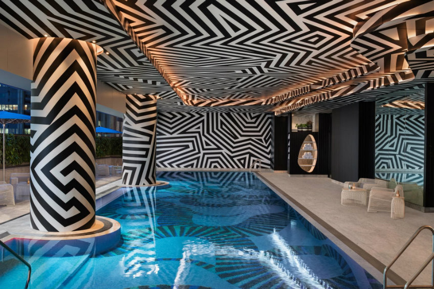 Luxury hotels of the world W hotel Brisbane - Swimming pool