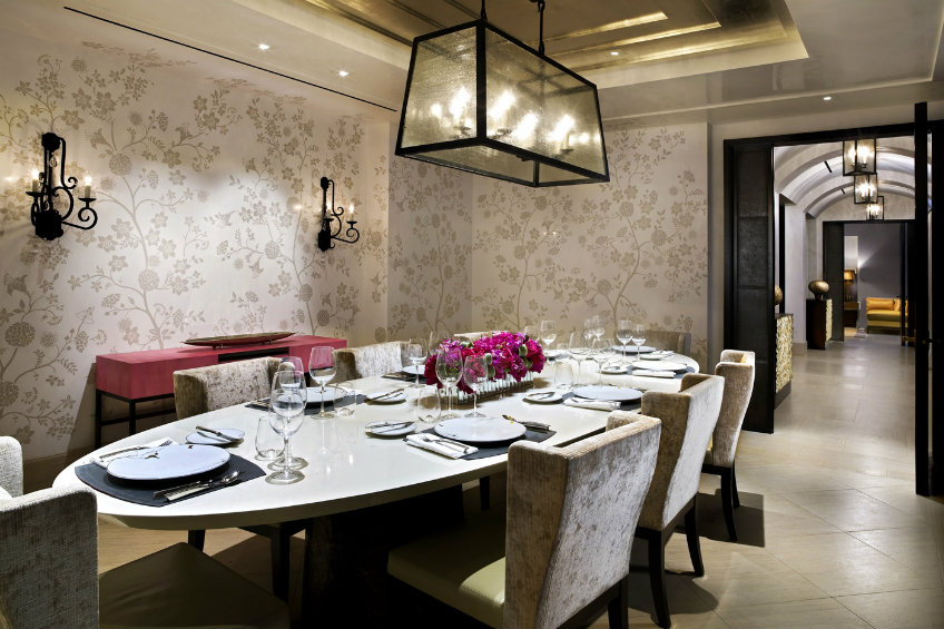 Luxury dining room decor by Champalimaud - Hotel Bel Air Los Angeles